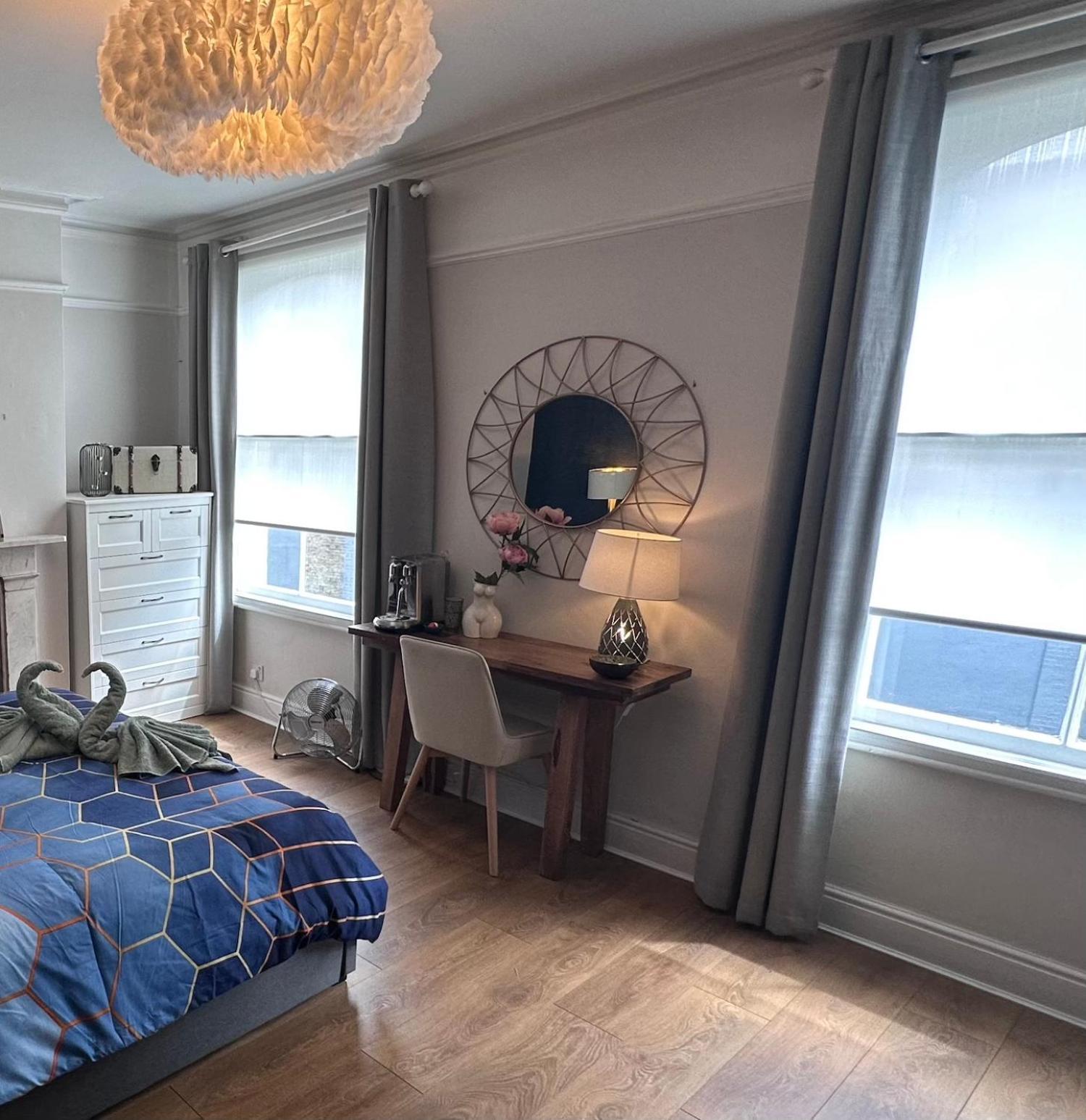 Large Bedroom In Beautiful House 런던 외부 사진